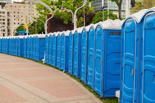 Best VIP or Luxury Restroom Trailers  in River Ridge, FL